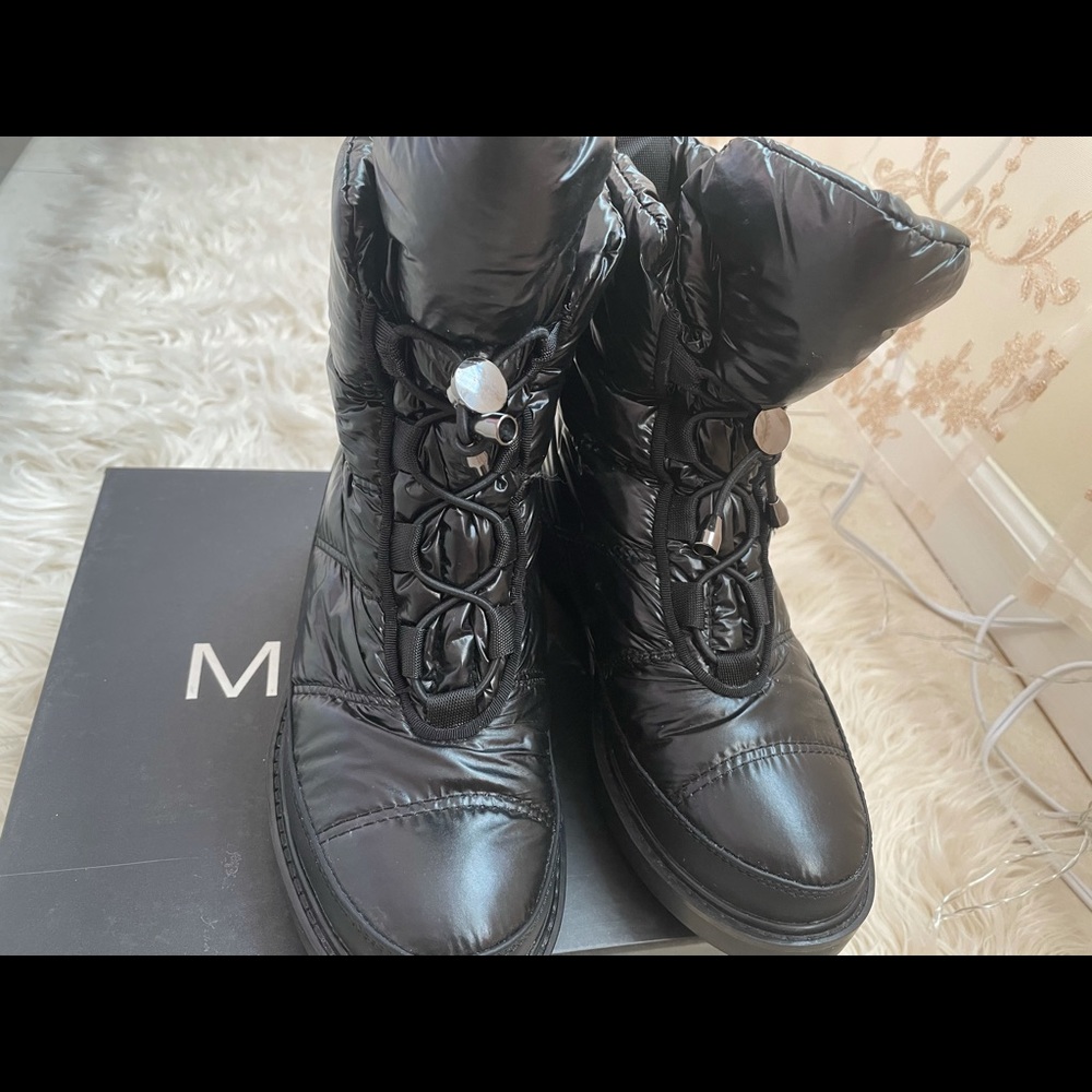 Meglias winter waterproof women’s boots. Size 7